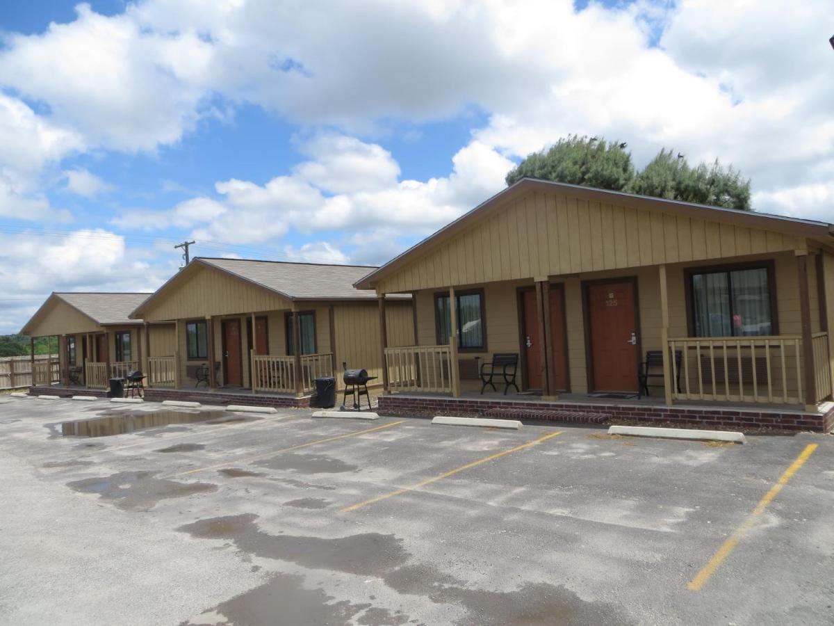 Kenedy Country Inn Exterior photo